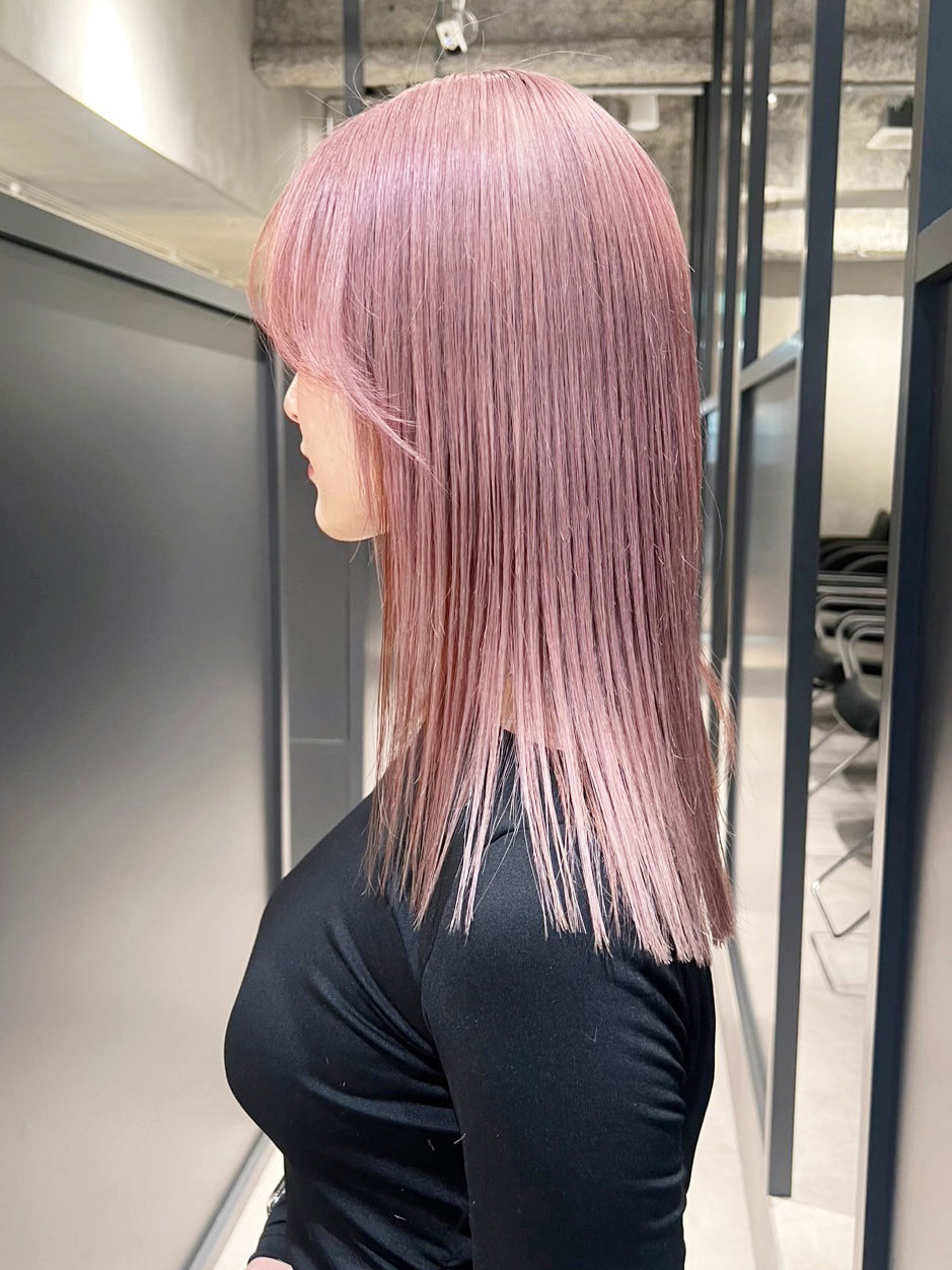 ロング美髪顔周りレイヤー韓国ヘアおくれ毛_ba547791