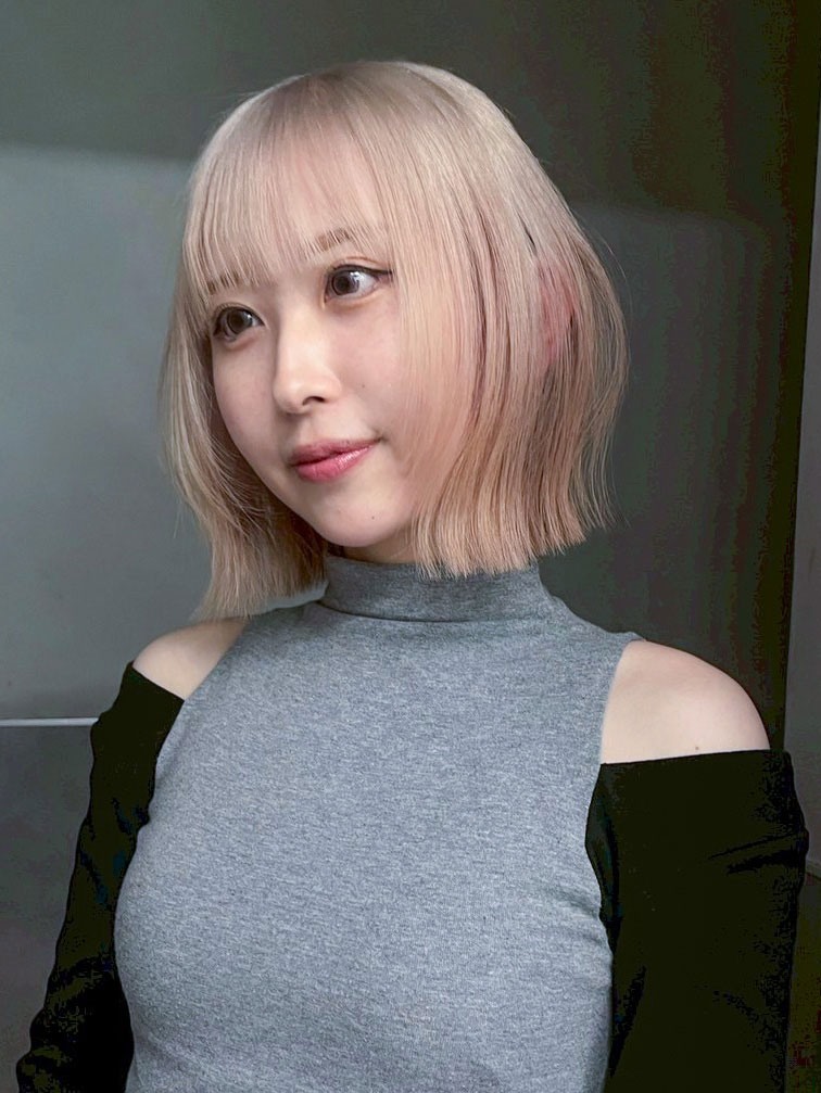 ボブミディアムショート美髪おくれ毛_ba550681