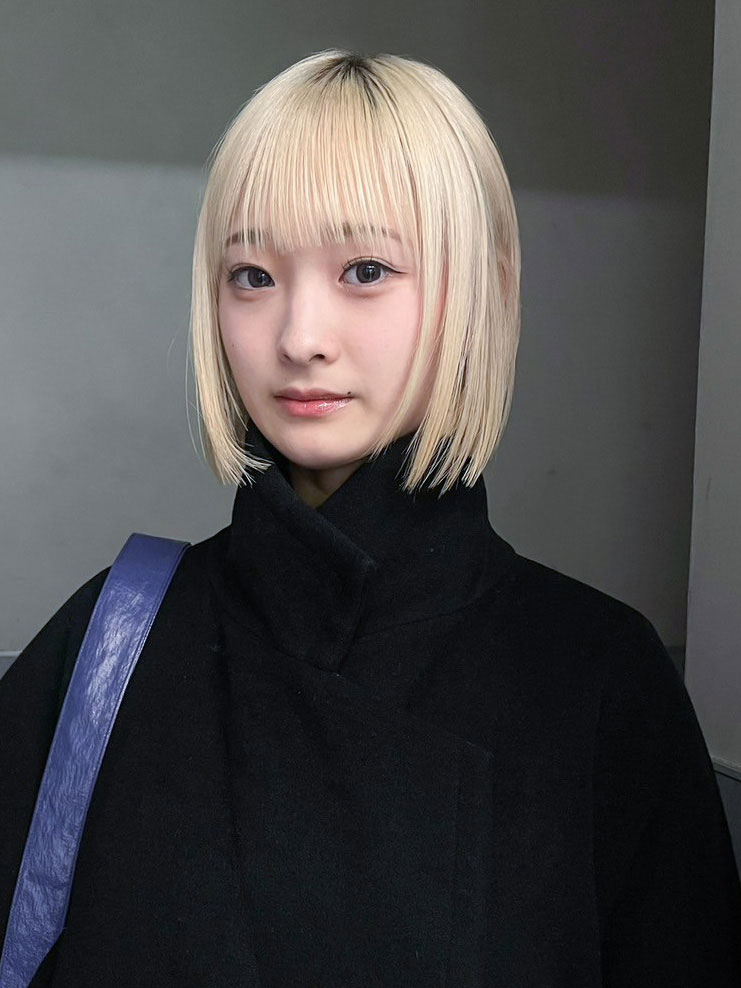 ボブミディアムショート美髪おくれ毛_ba550691