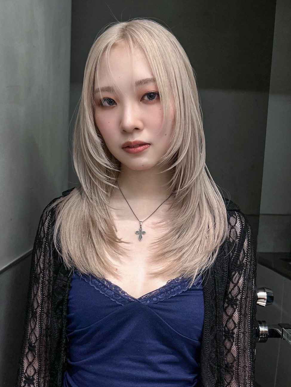 ロングブロンドホワイトベージュブリーチハイトーン_ba561521