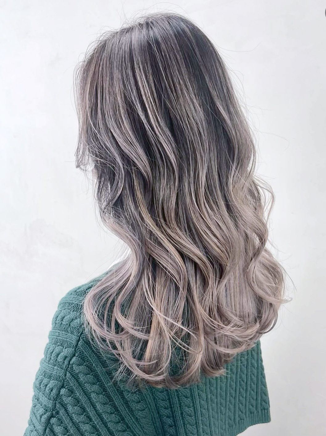 ホワイトベージュブリーチロングデザインカラー_ba563151