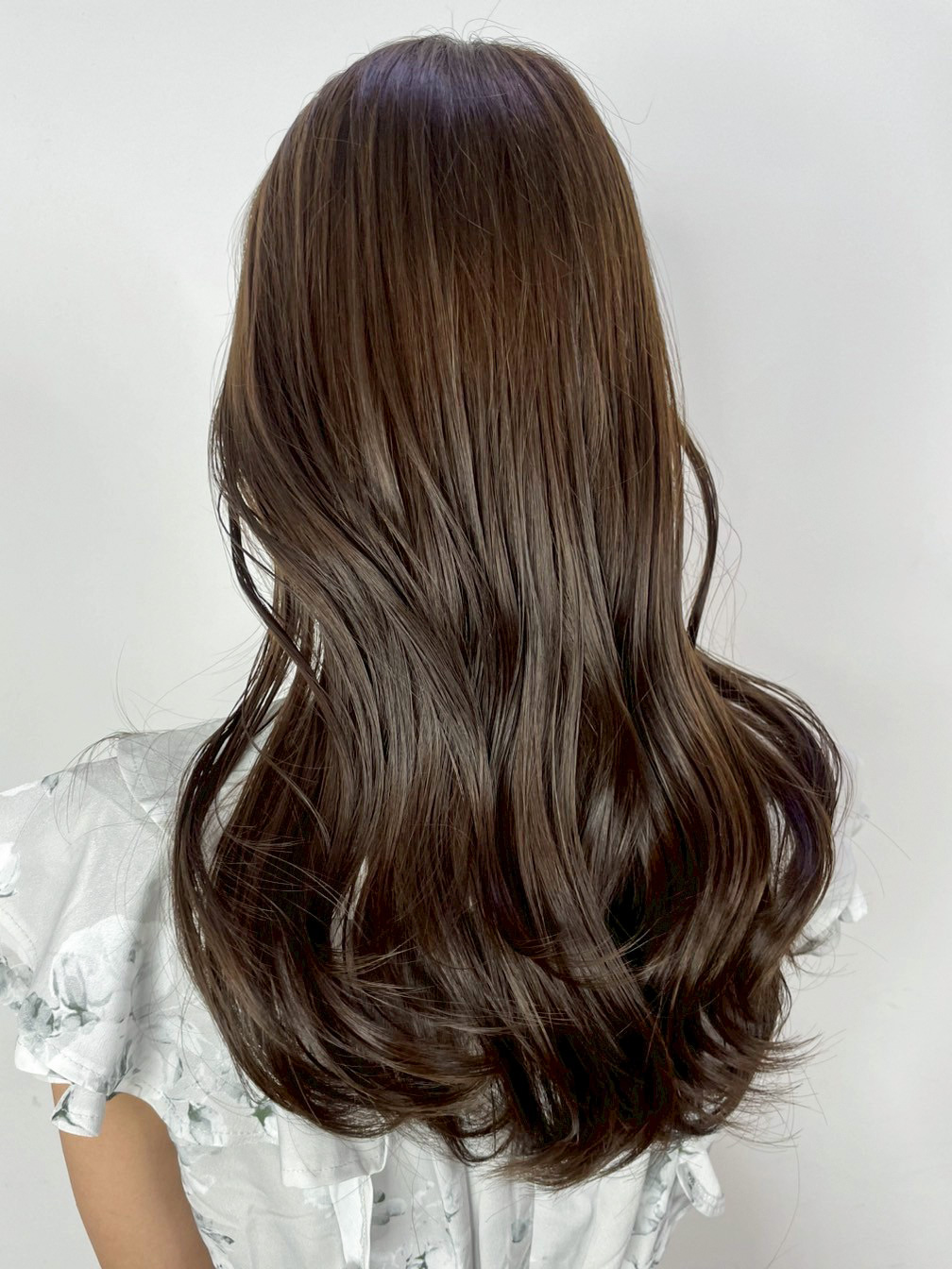 ロング暗めカラー韓国ヘア顔周りレイヤーおくれ毛_ba566161