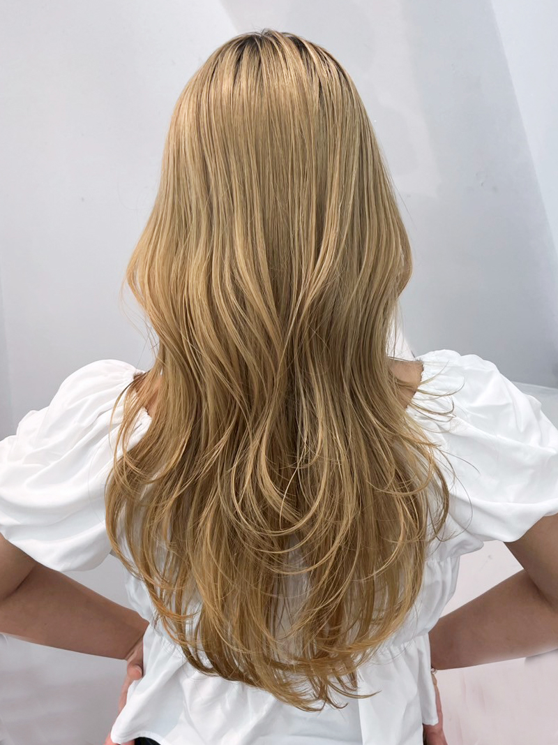 ブリーチダブルカラー顔周りレイヤーハイトーンロング_ba564941