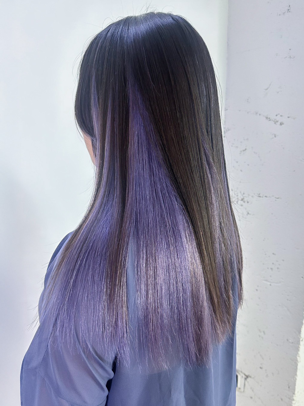 デザインカラーブリーチ暗めカラーおくれ毛_ba567141