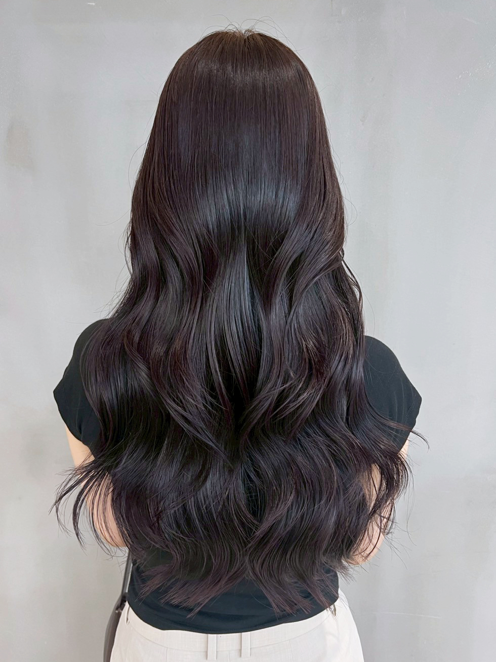 ロンググレージュ暗めカラー韓国ヘア顔周りレイヤー_ba564531